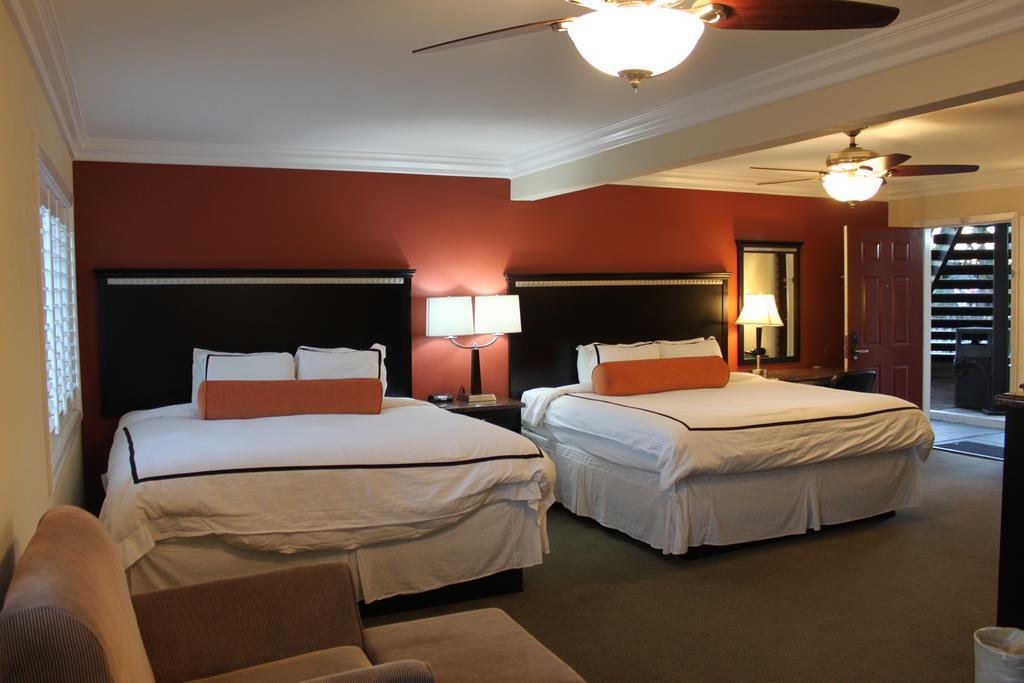 Travelodge By Wyndham Santa Maria Экстерьер фото
